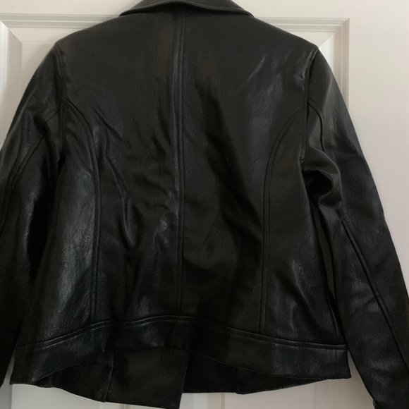Black faux leather Moto jacket size petite small - Picture 3 of 3